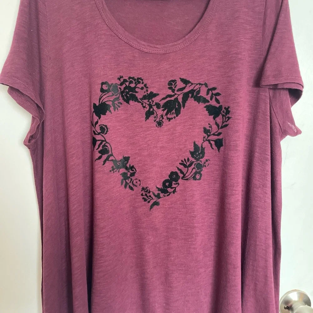 ***SOLD***Torrid Sharkbite Heart Swing Tunic Top - Size 1X - Picture 5 of 13